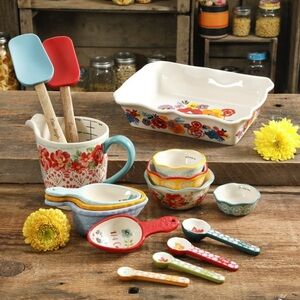 The Pioneer Woman Collected Ceramic Baking Set, 16-Pieces missing 1 piece